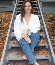 Book an Appointment with Laura Williams for Therapeutic Bodywork