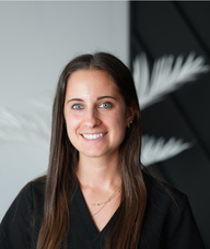Book an Appointment with Elizabeth Lappe for Treatments