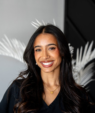 Book an Appointment with Yasmeen Fernandez for Treatments