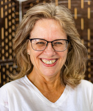 Book an Appointment with Elaine Mendez for Massage Therapy