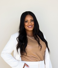 Book an Appointment with Lucia Sao for iTS so Pretty